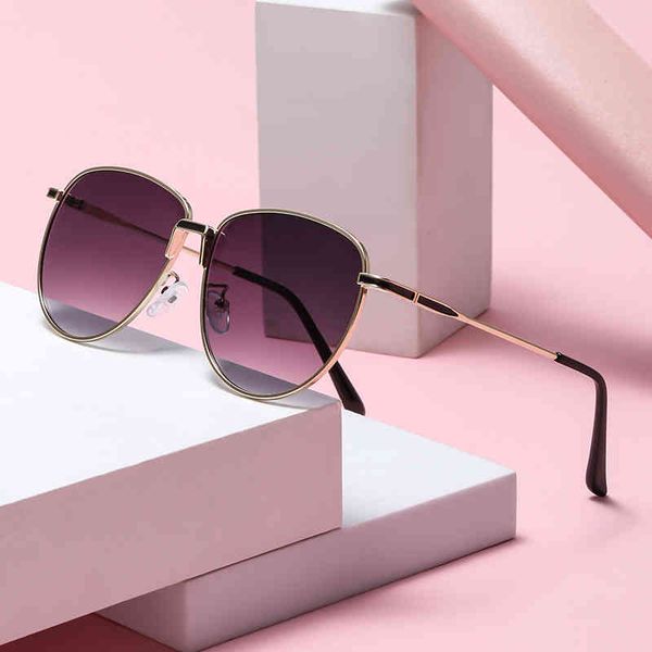 fashion sunglasses 2022 new women's summer high uv for driving ladies glasses classic designer retro sun glass eyewear, White;black
fashion sunglasses 2022 new women's summer high uv for driving ladies glasses classic designer retro sun glass eyewear, White;black