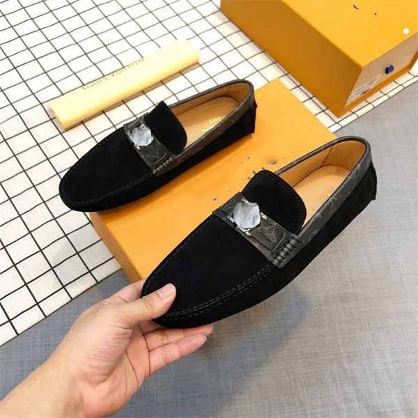 2022 leather men dress shoes luxury brands thick bottom designer italian style male shoe pointed brogue carving loafers slip-on size 38-46, Black
2022 leather men dress shoes luxury brands thick bottom designer italian style male shoe pointed brogue carving loafers slip-on size 38-46, Black