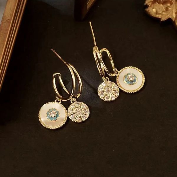 925 silver needle earrings personalized fashion zircon micro inlaid versatile earrings, Golden;silver
925 silver needle earrings personalized fashion zircon micro inlaid versatile earrings, Golden;silver