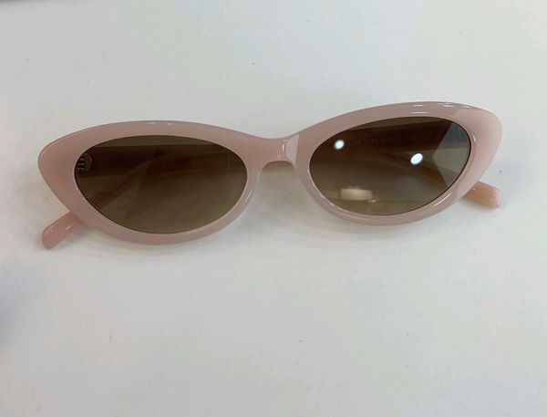 women cat eye sunglasses nude/brown shaded sonnenbrille sun glasses for vacation 4s184 with box, White;black
women cat eye sunglasses nude/brown shaded sonnenbrille sun glasses for vacation 4s184 with box, White;black