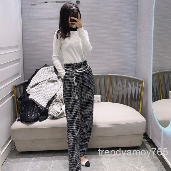 women's shorts plaid knitted wool trousers temperament medium high waist slim straight casual pants spring and autumn women end, White;black
women's shorts plaid knitted wool trousers temperament medium high waist slim straight casual pants spring and autumn women end, White;black