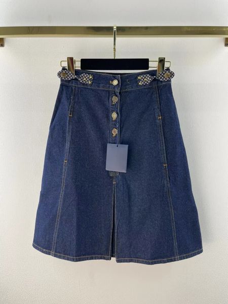 2022 summer autumn designer skirts fashion white print brand same style luxury women a skirts 0529-11, Black
2022 summer autumn designer skirts fashion white print brand same style luxury women a skirts 0529-11, Black