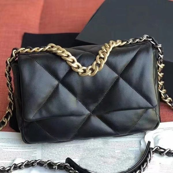 shoulder bags link designer bags leather fashion versatile out date black red grey mini large plaid metal messenger bag3
shoulder bags link designer bags leather fashion versatile out date black red grey mini large plaid metal messenger bag3