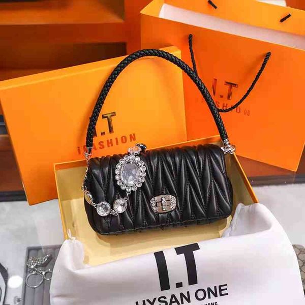 fold 2022 new small fragrance chain women's miu underarm fashion single shoulder msenger bag hand bag
fold 2022 new small fragrance chain women's miu underarm fashion single shoulder msenger bag hand bag