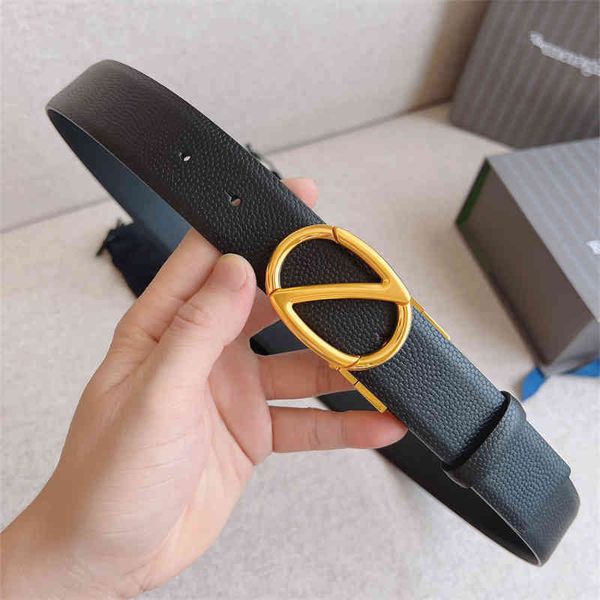 cowhide genuine leather fashion business men's vip luxury designer men belt, Black;brown
cowhide genuine leather fashion business men's vip luxury designer men belt, Black;brown