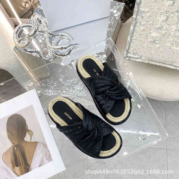 slippers d's straw bottom flip flops spring and summer twisted dormitory slippers baoma pregnant mother female sandals, Black
slippers d's straw bottom flip flops spring and summer twisted dormitory slippers baoma pregnant mother female sandals, Black