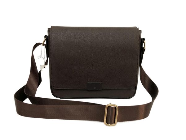 men leather trio messenger bags luxury shoulder bag make up bag designer handbag tote man's fashion vintage brand mens casual grid trav
men leather trio messenger bags luxury shoulder bag make up bag designer handbag tote man's fashion vintage brand mens casual grid trav