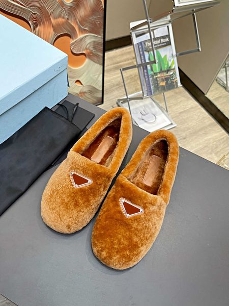 designer trend fashion luxury casual women's shoes plush cute pure color with metal seal multi-color comfortable atmosphere genuine lea, Black
designer trend fashion luxury casual women's shoes plush cute pure color with metal seal multi-color comfortable atmosphere genuine lea, Black