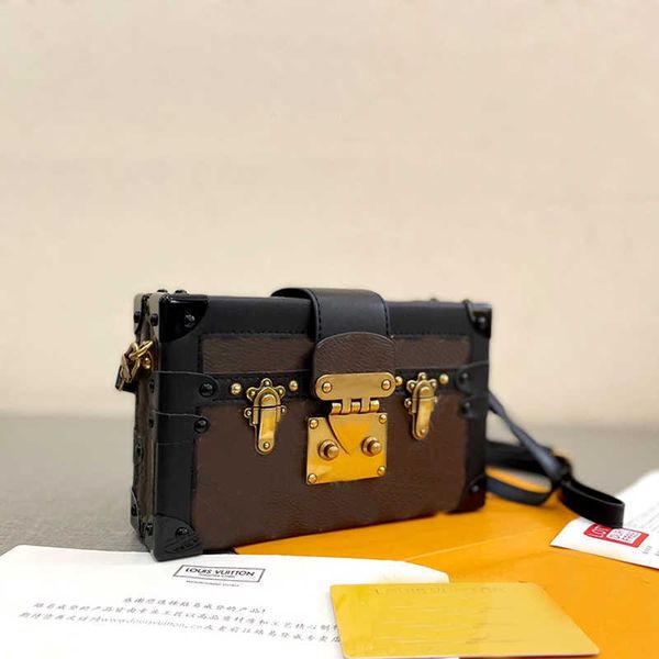 classic mini trunk leather women's handbag purse stiletto bag box small horse bag magnetic buckle box bag petit malle
classic mini trunk leather women's handbag purse stiletto bag box small horse bag magnetic buckle box bag petit malle