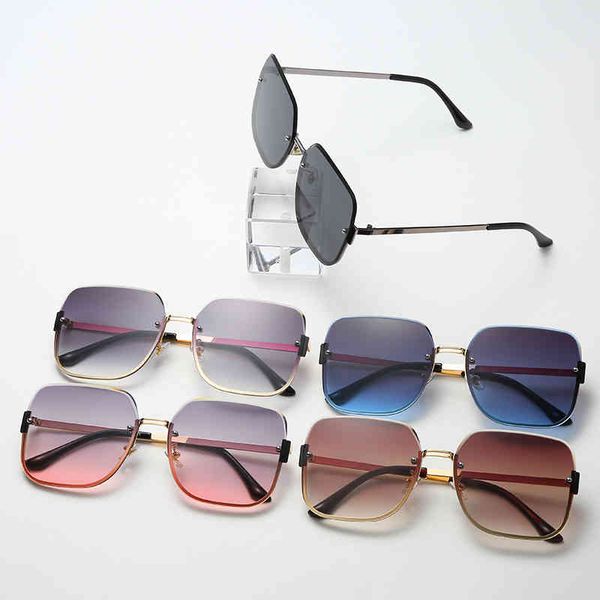 sunglass2022 fashion net red cat's eye semi metallic sunglasses trend street pography white thin sunglasses, White;black
sunglass2022 fashion net red cat's eye semi metallic sunglasses trend street pography white thin sunglasses, White;black