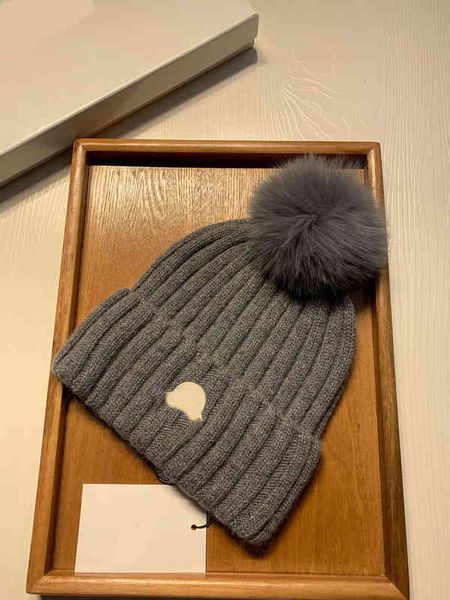 cloches chao brand family wool knitted hat men's women's same ball versatile fashion autumn winter, Blue;gray
cloches chao brand family wool knitted hat men's women's same ball versatile fashion autumn winter, Blue;gray