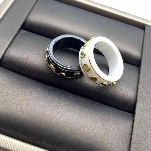 2023 designer new fashion jewelry family double black and white ceramic star color personality trend ring girl, Silver
2023 designer new fashion jewelry family double black and white ceramic star color personality trend ring girl, Silver
