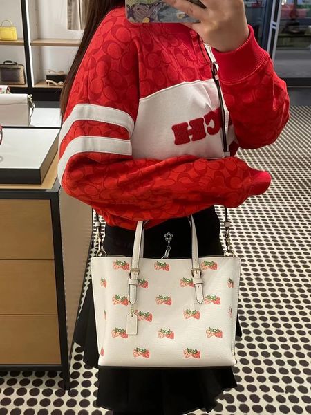 designer shoulder loewe bags classic brand fashion leather a quality strawberry luxury cartoon fruit white tote
designer shoulder loewe bags classic brand fashion leather a quality strawberry luxury cartoon fruit white tote