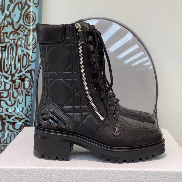 new products low chunky heel lace-up boots leather thick bottom side zipper combat boot ankle embroidered women's martin boots luxury d, Black
new products low chunky heel lace-up boots leather thick bottom side zipper combat boot ankle embroidered women's martin boots luxury d, Black
