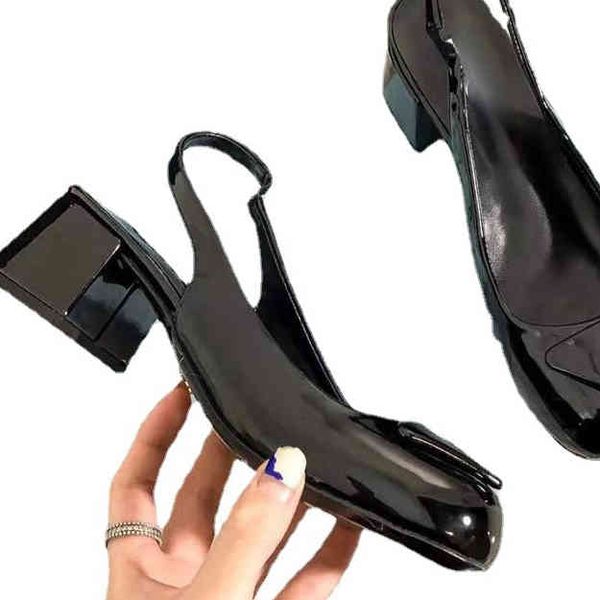 high-heeled mary jane single shoes women's spring 2022 new thick heel middle heel versatile triangular standard french patent leather, Black
high-heeled mary jane single shoes women's spring 2022 new thick heel middle heel versatile triangular standard french patent leather, Black