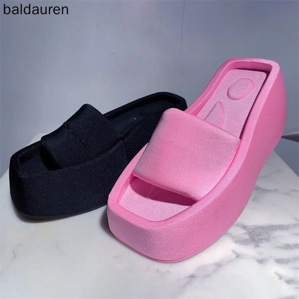 baldauren platform women slippers summer square toe satin sandalhigh heels shoes beach sandals 220602, Black
baldauren platform women slippers summer square toe satin sandalhigh heels shoes beach sandals 220602, Black