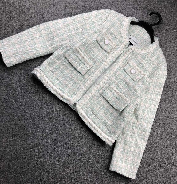 brand designed women's tweed short coat with pearl decoration 2022 france autumn winter jacket 99641
brand designed women's tweed short coat with pearl decoration 2022 france autumn winter jacket 99641