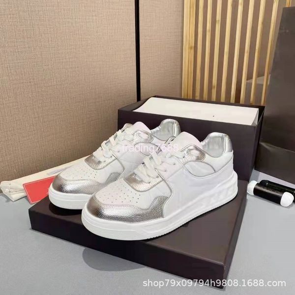 dress shoes gaoding hualun couple's autumn and winter leather small white shoes, men's trend, versatile leisure sports board shoes, Black
dress shoes gaoding hualun couple's autumn and winter leather small white shoes, men's trend, versatile leisure sports board shoes, Black