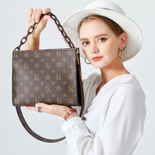 lady vintage women crossbody bags thick chain design shoulder messenger bag lady mini tote lipstick handbags
lady vintage women crossbody bags thick chain design shoulder messenger bag lady mini tote lipstick handbags