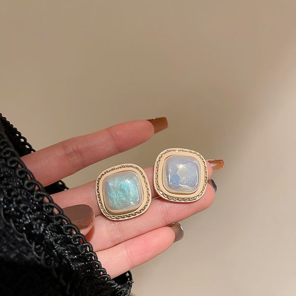 silver needle pearl geometric earrings fashion simple and elegant earrings korean high-grade light luxury sweet eardrop women, Golden
silver needle pearl geometric earrings fashion simple and elegant earrings korean high-grade light luxury sweet eardrop women, Golden