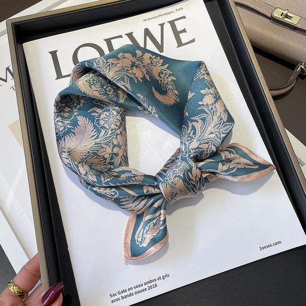 spring and autumn lightweight retro 53cm silk mulberry silk curling small square towel scarf holiday to give mom scarf for women, Blue;gray
spring and autumn lightweight retro 53cm silk mulberry silk curling small square towel scarf holiday to give mom scarf for women, Blue;gray