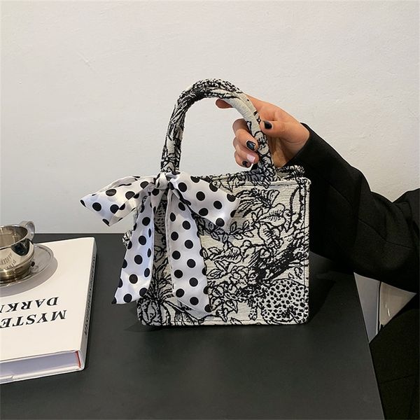 82% off factory wholesale small fresh summer women's silk scarf bow fashion simple messenger square foreign style portable
82% off factory wholesale small fresh summer women's silk scarf bow fashion simple messenger square foreign style portable