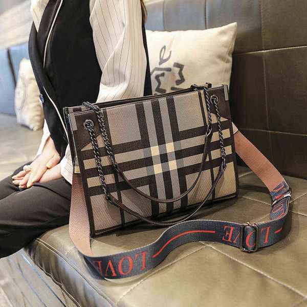 hong kong brand bag women 2022 fashion large capacity one shoulder high-grade portable spring and summer care extra
hong kong brand bag women 2022 fashion large capacity one shoulder high-grade portable spring and summer care extra
