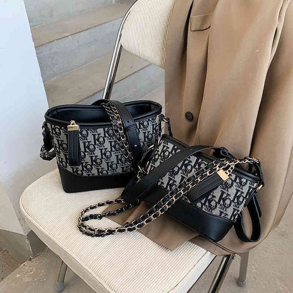 purses winter woolen bag new texture sling shoulder women's bag youth messenger chain wandering, Black;red
purses winter woolen bag new texture sling shoulder women's bag youth messenger chain wandering, Black;red
