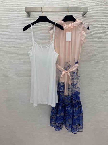 casual dresses women's ear lace collar blue and white ink printing dress long skirt, Black;gray
casual dresses women's ear lace collar blue and white ink printing dress long skirt, Black;gray
