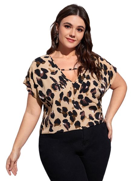 plus allover print batwing sleeve cut out v neck blouse r0l0#, Black
plus allover print batwing sleeve cut out v neck blouse r0l0#, Black