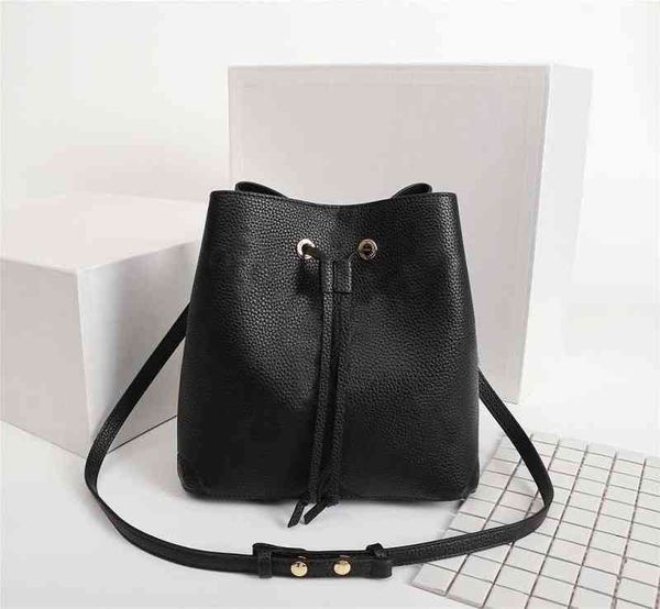 5adesigner new luxury neonoe neonoe purses escale women genuine handbags bag fashion tote crossbody shoulder bucket bags leathe cwwlb, Red;black
5adesigner new luxury neonoe neonoe purses escale women genuine handbags bag fashion tote crossbody shoulder bucket bags leathe cwwlb, Red;black