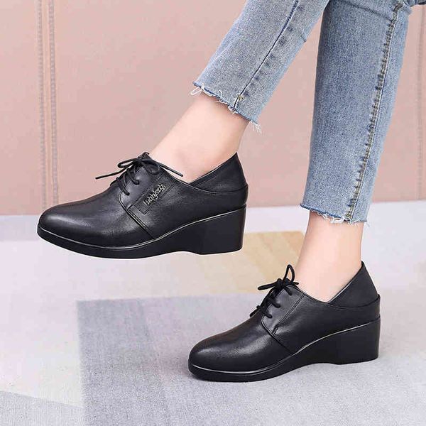 dress shoes spring and autumn slope heel shoes round head cowhide large leather work professional single women's lace up j2hd, Black
dress shoes spring and autumn slope heel shoes round head cowhide large leather work professional single women's lace up j2hd, Black
