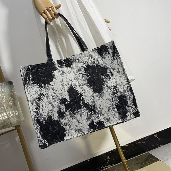 luxury designer handbags for women 2022 simple oil painting canvas shoulder bags female large travel fashion tote bag women's shopper b, Black;red
luxury designer handbags for women 2022 simple oil painting canvas shoulder bags female large travel fashion tote bag women's shopper b, Black;red