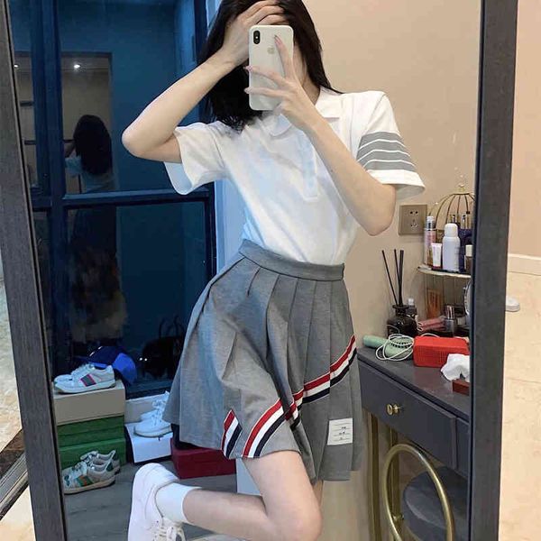 spring new women's reflective bar collar t-shirt ribbon pleated skirt set, White
spring new women's reflective bar collar t-shirt ribbon pleated skirt set, White