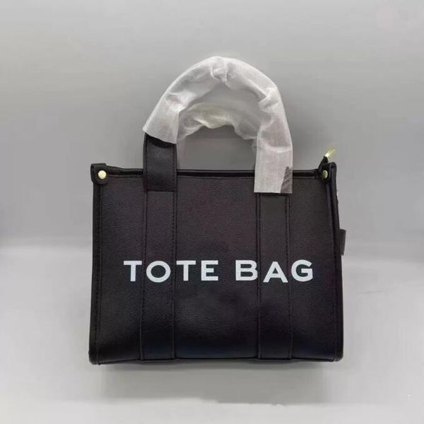 fashion totes bags lady designer cool practical large capacity plain cross body shoulder handbags women coin purse crossbody casual square p, Black;red
fashion totes bags lady designer cool practical large capacity plain cross body shoulder handbags women coin purse crossbody casual square p, Black;red