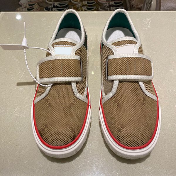 classic sneaker embroidery letter mens shoes breathable velcro women casual shoe comfortable rubber soled shoes various styles fashion versa, Black
classic sneaker embroidery letter mens shoes breathable velcro women casual shoe comfortable rubber soled shoes various styles fashion versa, Black