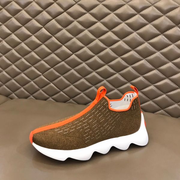 men's shoes luxury designer brand men casual sports shoe match invincible soft comfortable nice with box size38-45, Black
men's shoes luxury designer brand men casual sports shoe match invincible soft comfortable nice with box size38-45, Black