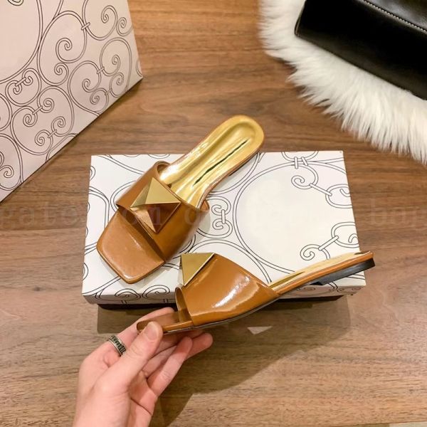women slippers summer slides sandals diamond rivet classic flat high heels sandal slipper ladies flip flop genuine leather slide beach causa, Black
women slippers summer slides sandals diamond rivet classic flat high heels sandal slipper ladies flip flop genuine leather slide beach causa, Black