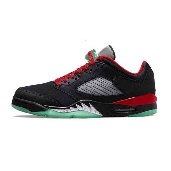 2022 clot x 5 5s low men basketball shoes fashion black red green trainers sports sneakers with box, Red;white
2022 clot x 5 5s low men basketball shoes fashion black red green trainers sports sneakers with box, Red;white