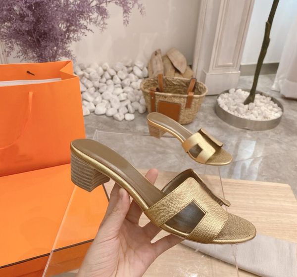 luxury designer women slippers lady sandals summer beach leather slides outdoor shoes calfskin essential classic big head l bath fashion, Black
luxury designer women slippers lady sandals summer beach leather slides outdoor shoes calfskin essential classic big head l bath fashion, Black
