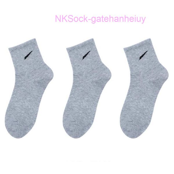 men's fashion classic socks gift box stockings hook brand black white gray medium tube sports cotton sweat absorbing sock men women lux
men's fashion classic socks gift box stockings hook brand black white gray medium tube sports cotton sweat absorbing sock men women lux