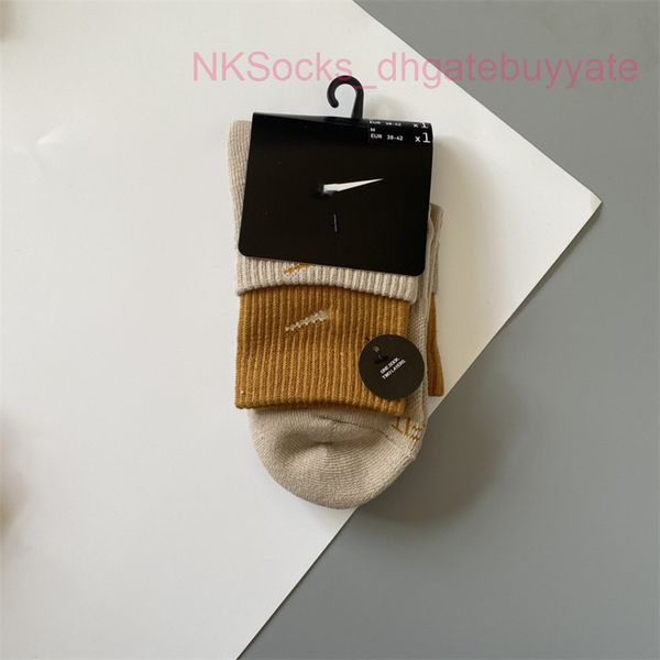 men classic fashion socks hook brand color stitched men's women's long tube sports training sock street couple middle tubes luxury, Black
men classic fashion socks hook brand color stitched men's women's long tube sports training sock street couple middle tubes luxury, Black