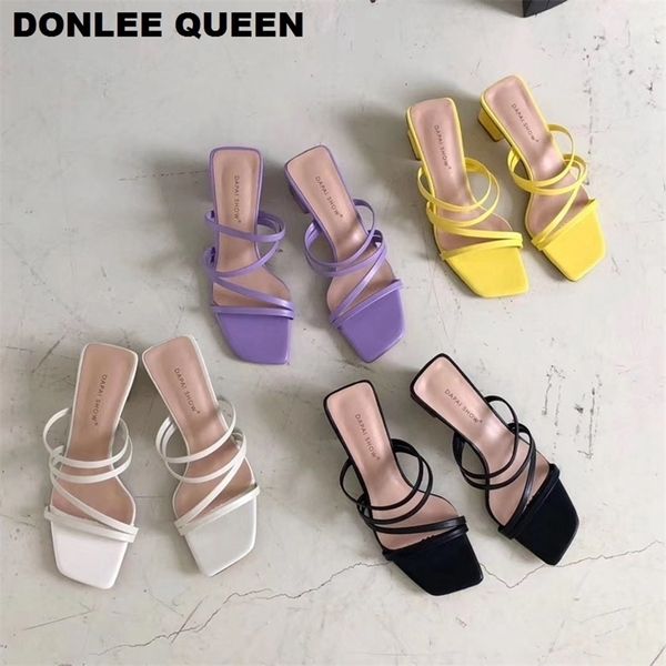 new summer slippers low heels slides female peep toe square heel slipper brand sandals women slipper big size 41 flip flops 210408, Black
new summer slippers low heels slides female peep toe square heel slipper brand sandals women slipper big size 41 flip flops 210408, Black