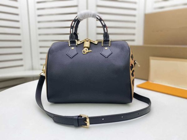 quality speedy bandouliere capsule tote wild at heart leather embossed crossbody toron braided handle leopard print shoulder bag
quality speedy bandouliere capsule tote wild at heart leather embossed crossbody toron braided handle leopard print shoulder bag
