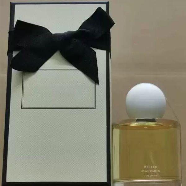 epack car air freshenermoonlit camomile limited for men or women fragrance english cologne perfume 100ml long lasting spray 90372-paris
epack car air freshenermoonlit camomile limited for men or women fragrance english cologne perfume 100ml long lasting spray 90372-paris