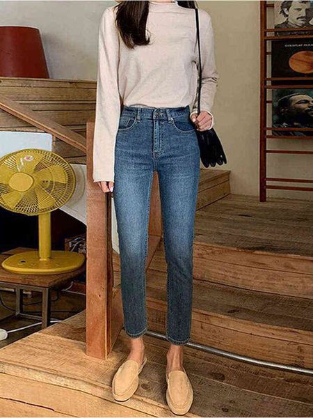 vintage blue mid waist jeans for women streetwear straight female denim pants washed ladies boyfriend jeans 2022 ankle length t220728
vintage blue mid waist jeans for women streetwear straight female denim pants washed ladies boyfriend jeans 2022 ankle length t220728