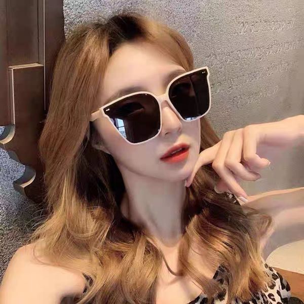 fashionable night vision yellow sunglasses large face thin high-grade retro fashion sunglasses, White;black
fashionable night vision yellow sunglasses large face thin high-grade retro fashion sunglasses, White;black