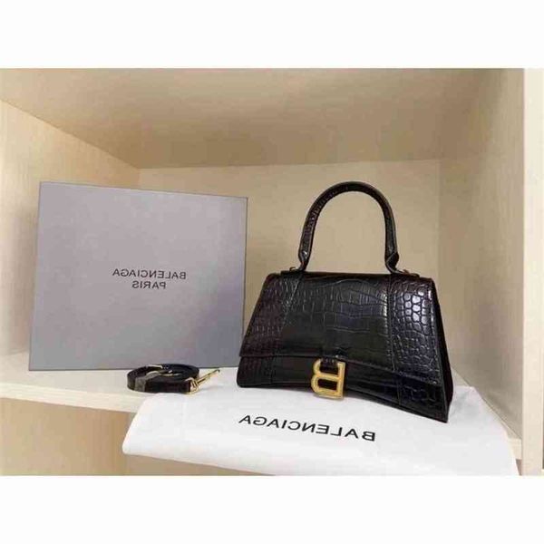 balencaigass designer handbags bag 2022 fashion alligator b-shaped hourglass summer versatile handbag one shoulder messenger tzi5
balencaigass designer handbags bag 2022 fashion alligator b-shaped hourglass summer versatile handbag one shoulder messenger tzi5