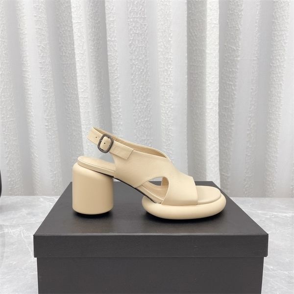30% off 2022 slippers women summer new genuine leather platform sandals round high heels buckle strap designer shoes narrow band chaussure f, Black
30% off 2022 slippers women summer new genuine leather platform sandals round high heels buckle strap designer shoes narrow band chaussure f, Black