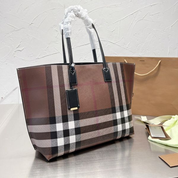 5a luxury designer shoulder bag new fashion version simple classic plaid tote handbag medium
5a luxury designer shoulder bag new fashion version simple classic plaid tote handbag medium